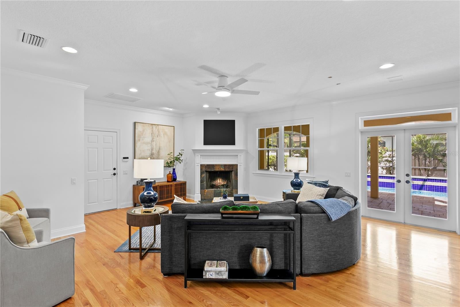 4115 W Barcelona St, Tampa, FL 33629 photo