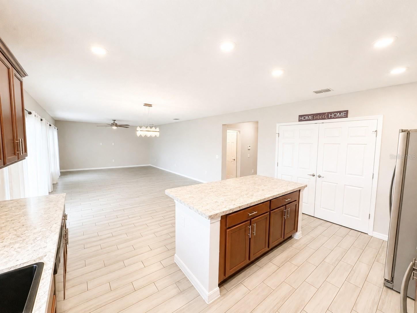 352 Blue Lake Cir, Kissimmee, FL 34758 photo