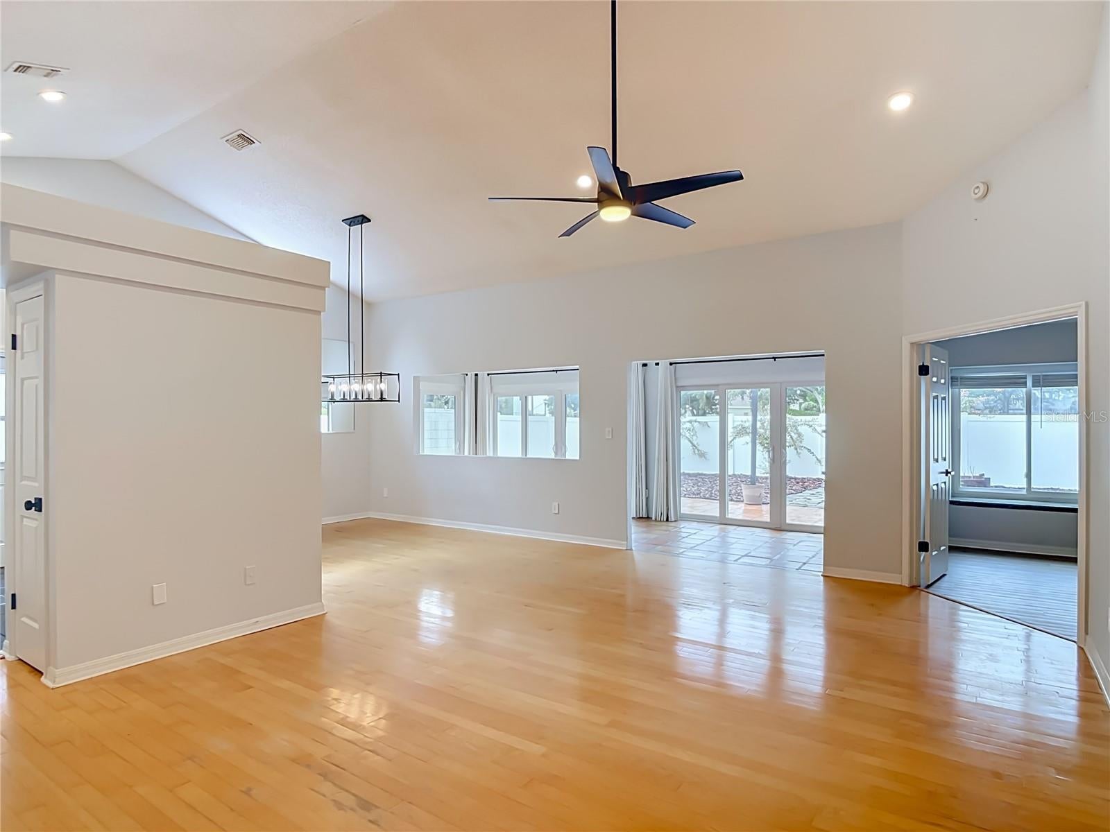 744 Barrington Cir, Winter Springs, FL 32708 photo