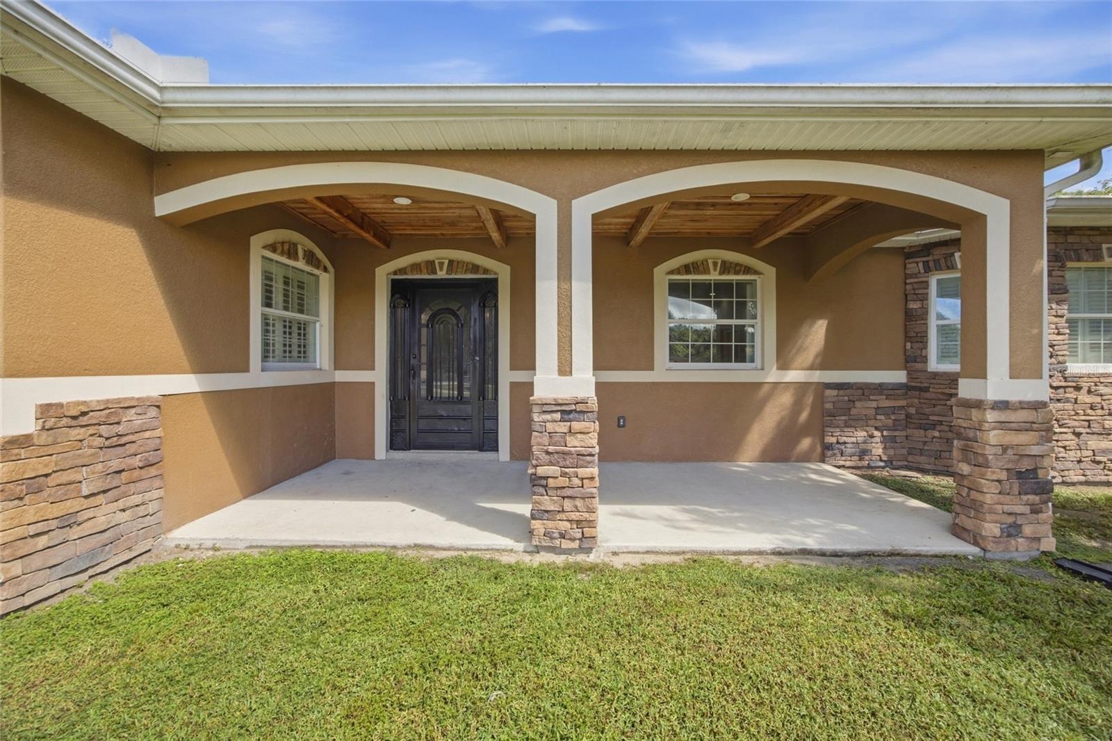 1208 W Baker St, Plant City, FL 33563 photo