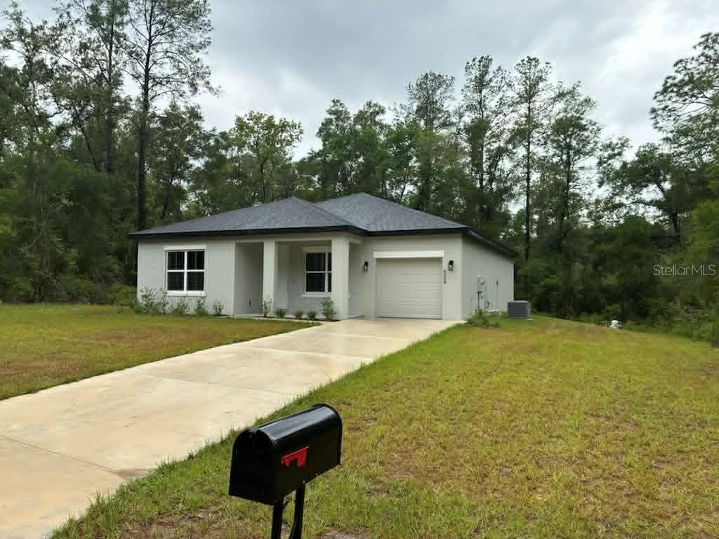 524 E Avondale Dr, Dunnellon, FL 34434 photo