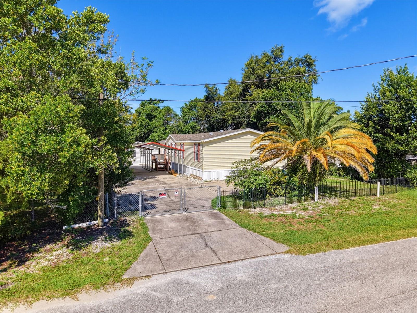 13231 Lauderdale St, Hudson, FL 34667