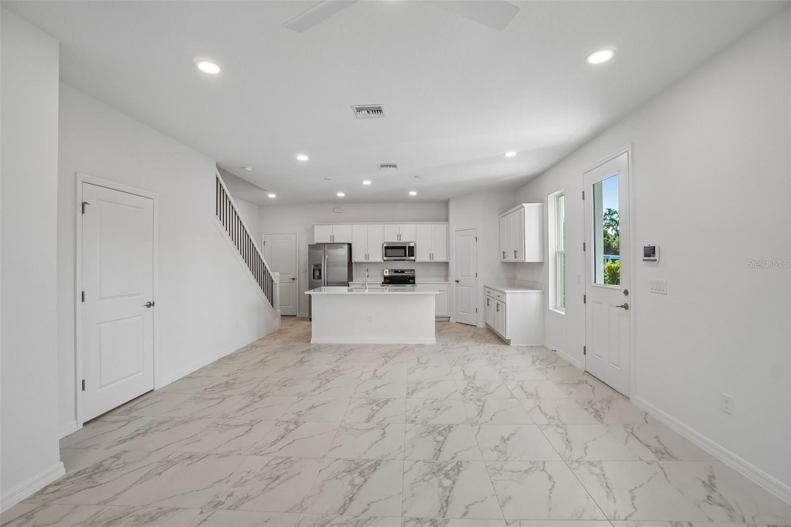 613 Silver Stream Ct, Brandon, FL 33511 photo