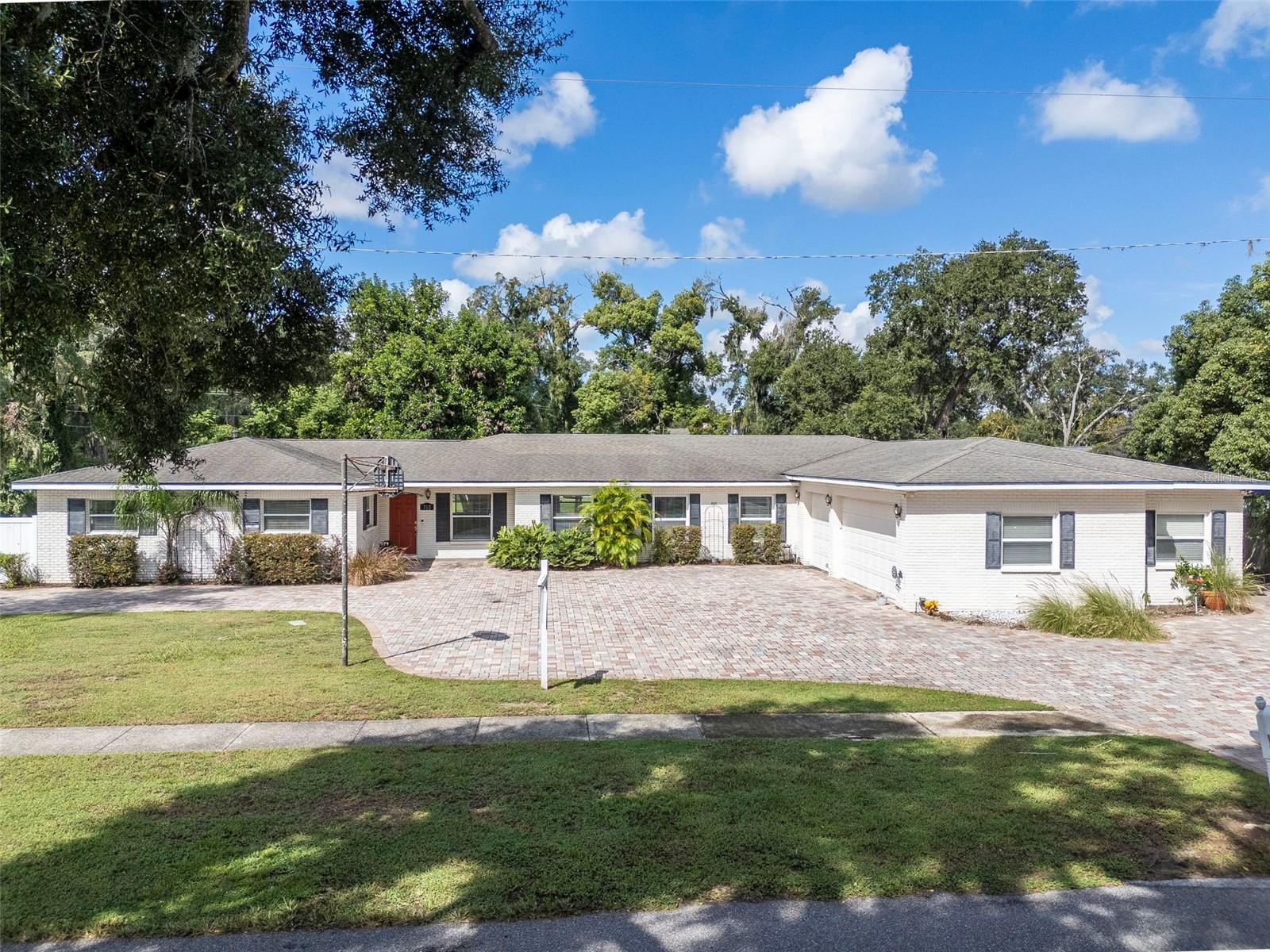 712 Oakwood Ave, Brandon, FL 33511