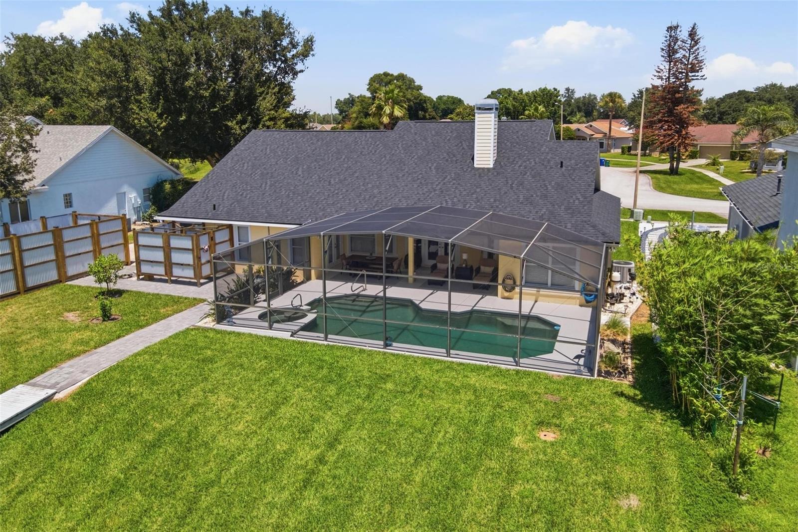 3716 Bayshore Cir, Tavares, FL 32778 photo