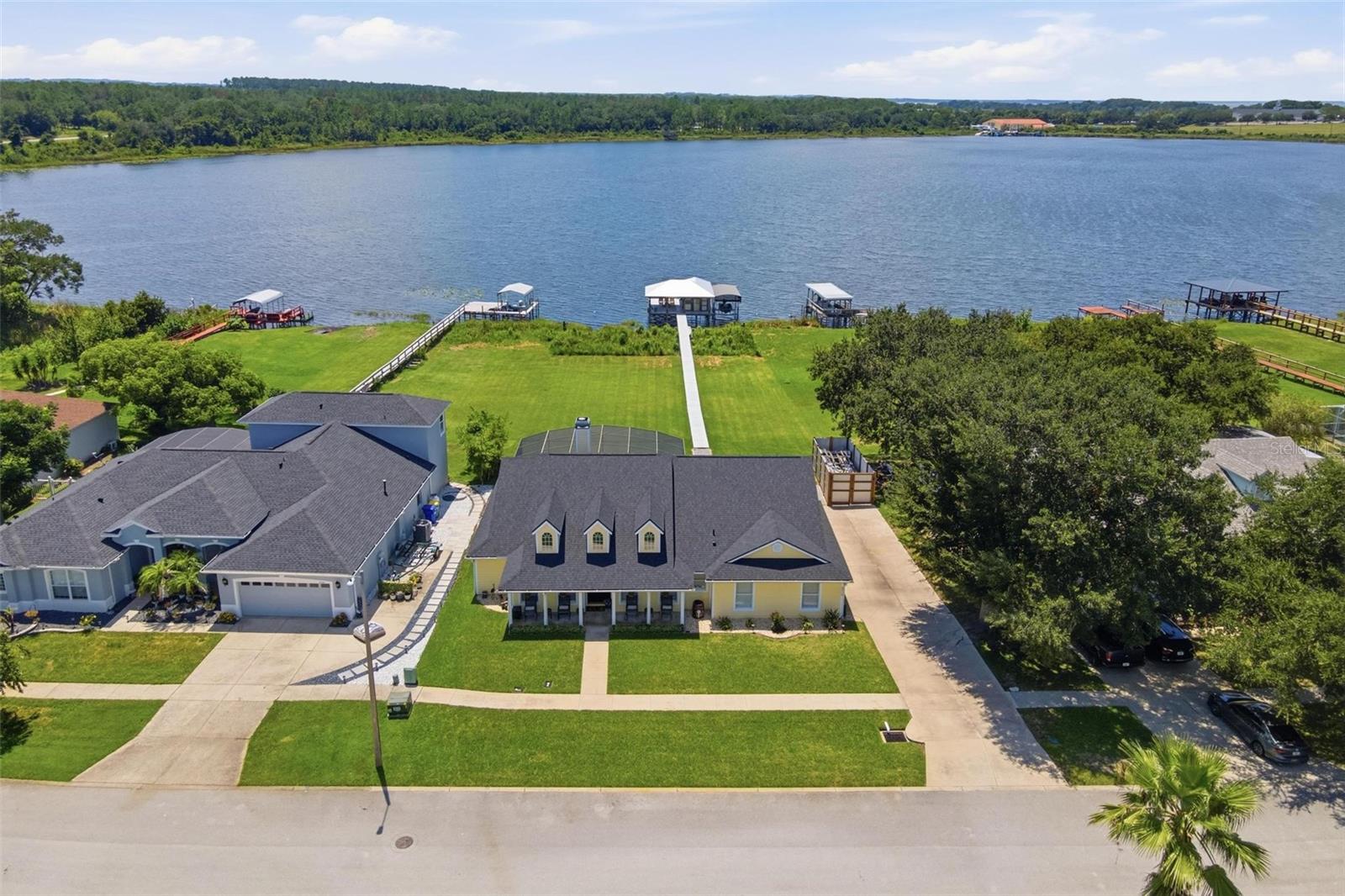 3716 Bayshore Cir, Tavares, FL 32778