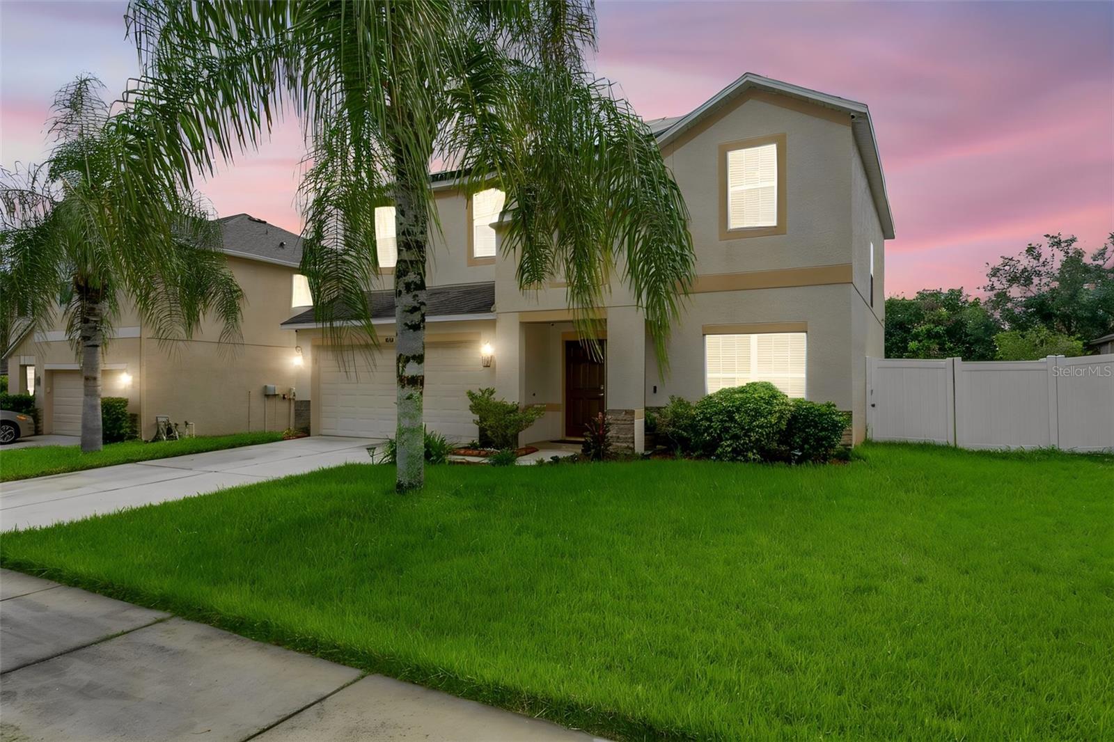 1424 Main St, Valrico, FL 33594 photo