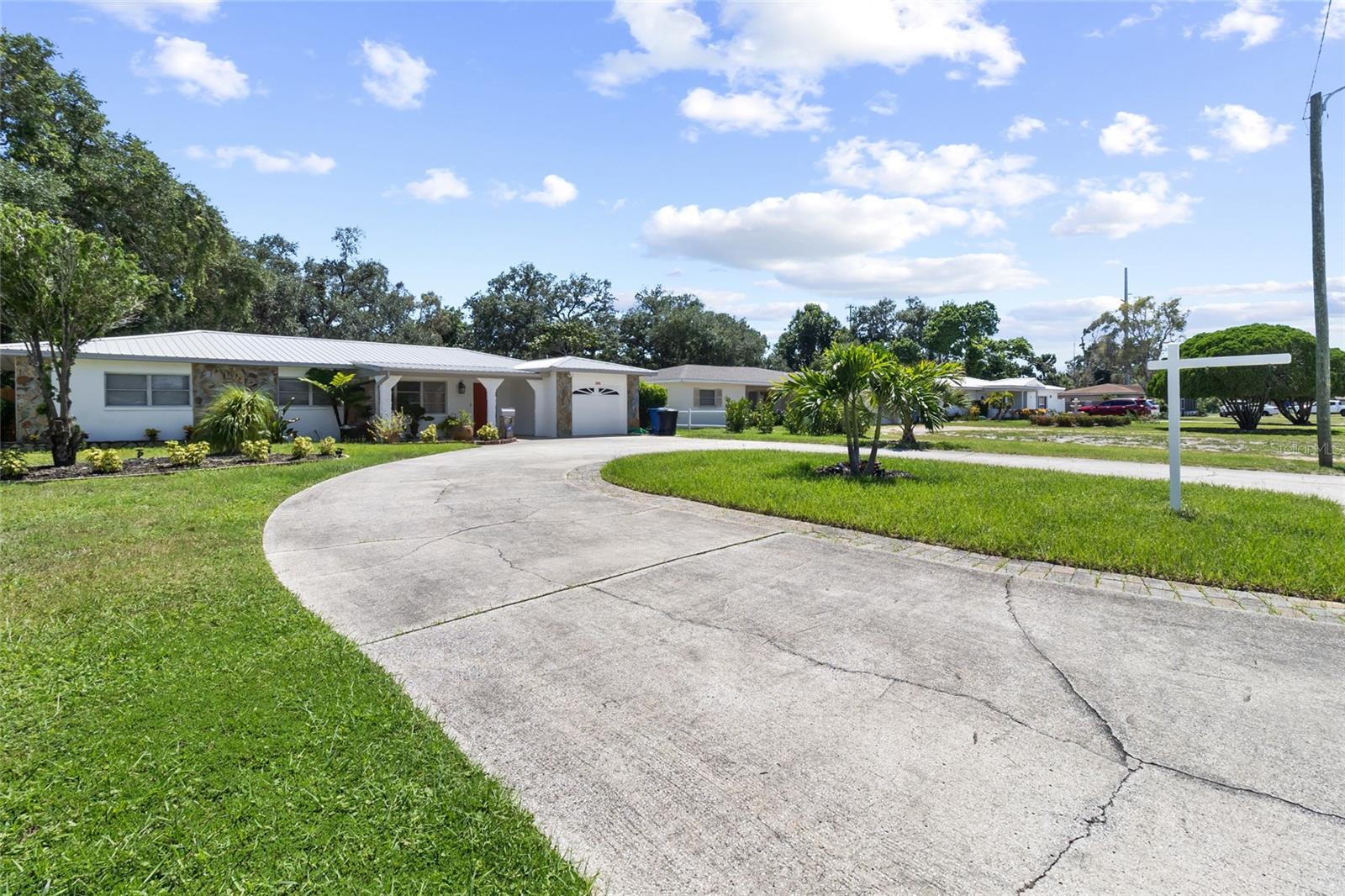 3000 Ponce De Leon Way, Saint Petersburg, FL 33712 photo
