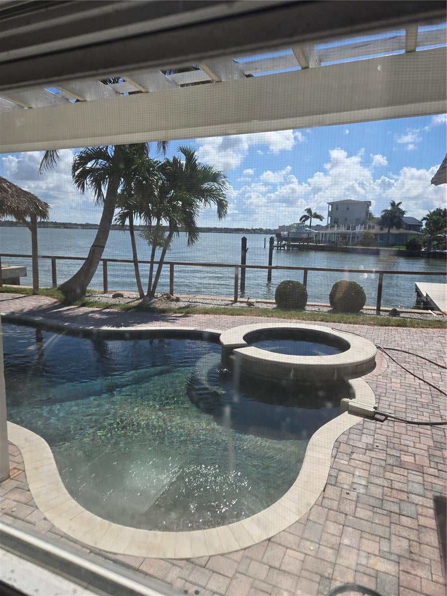 16029 Redington Dr, Redington Beach, FL 33708 photo