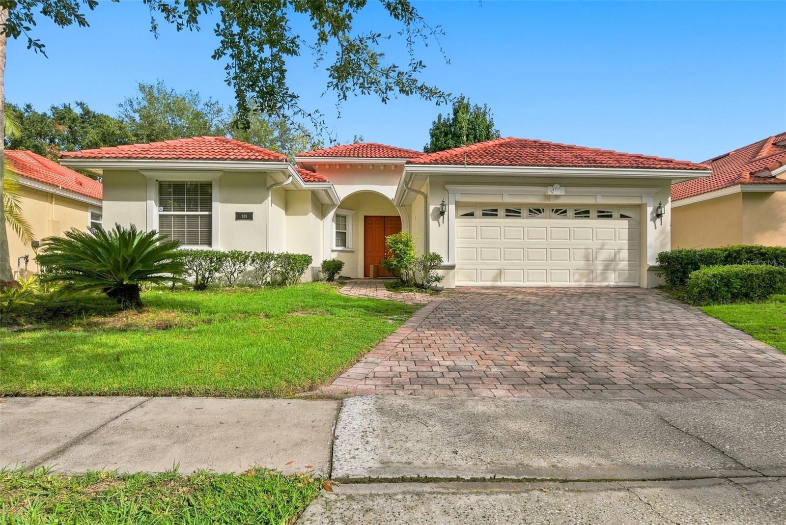 929 Lascala Dr, Windermere, FL 34786