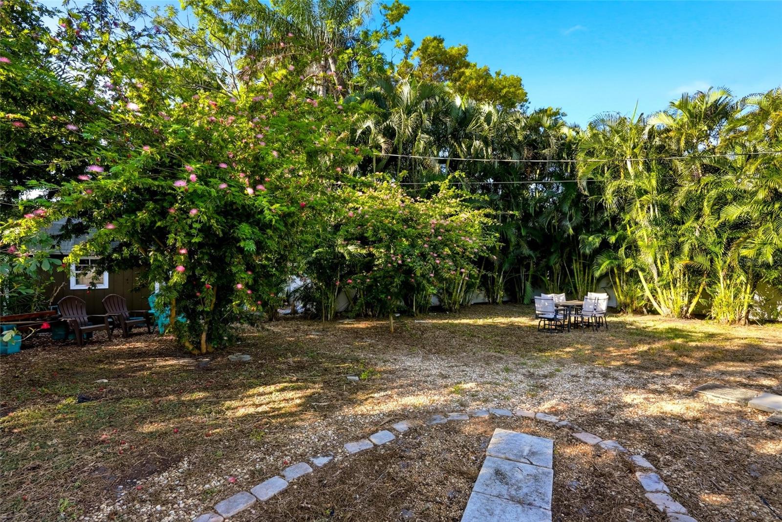 220 45 Ave, Saint Petersburg, FL 33705 photo