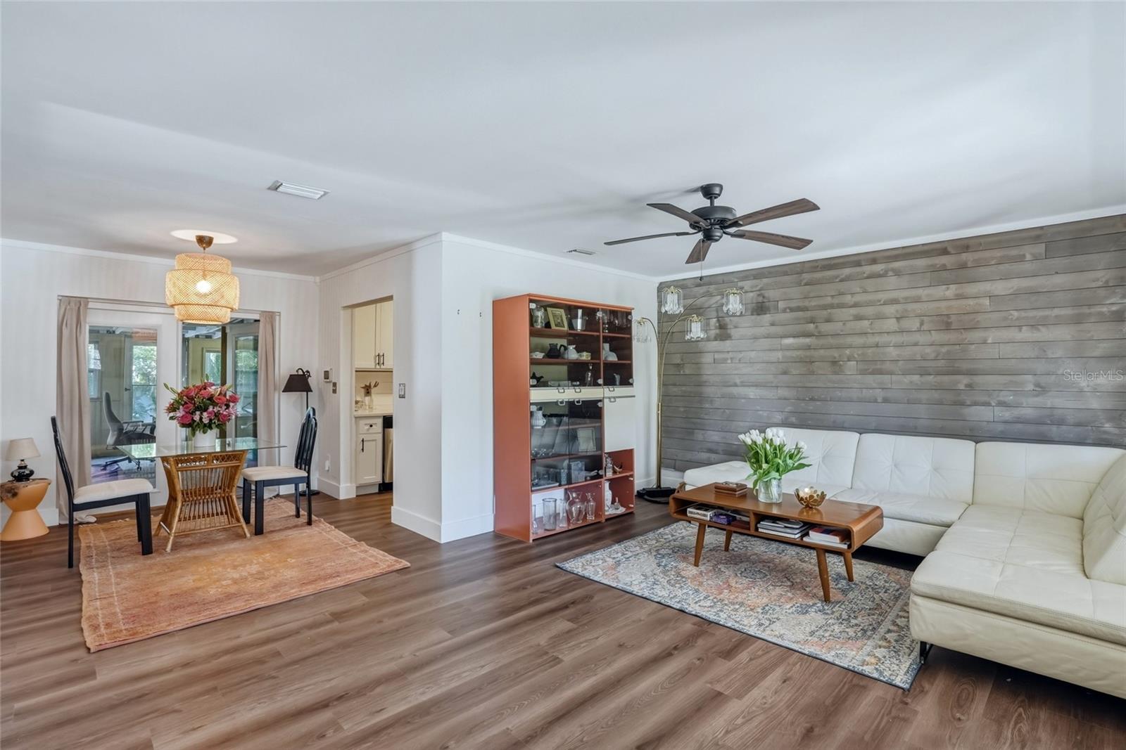 220 45 Ave, Saint Petersburg, FL 33705 photo