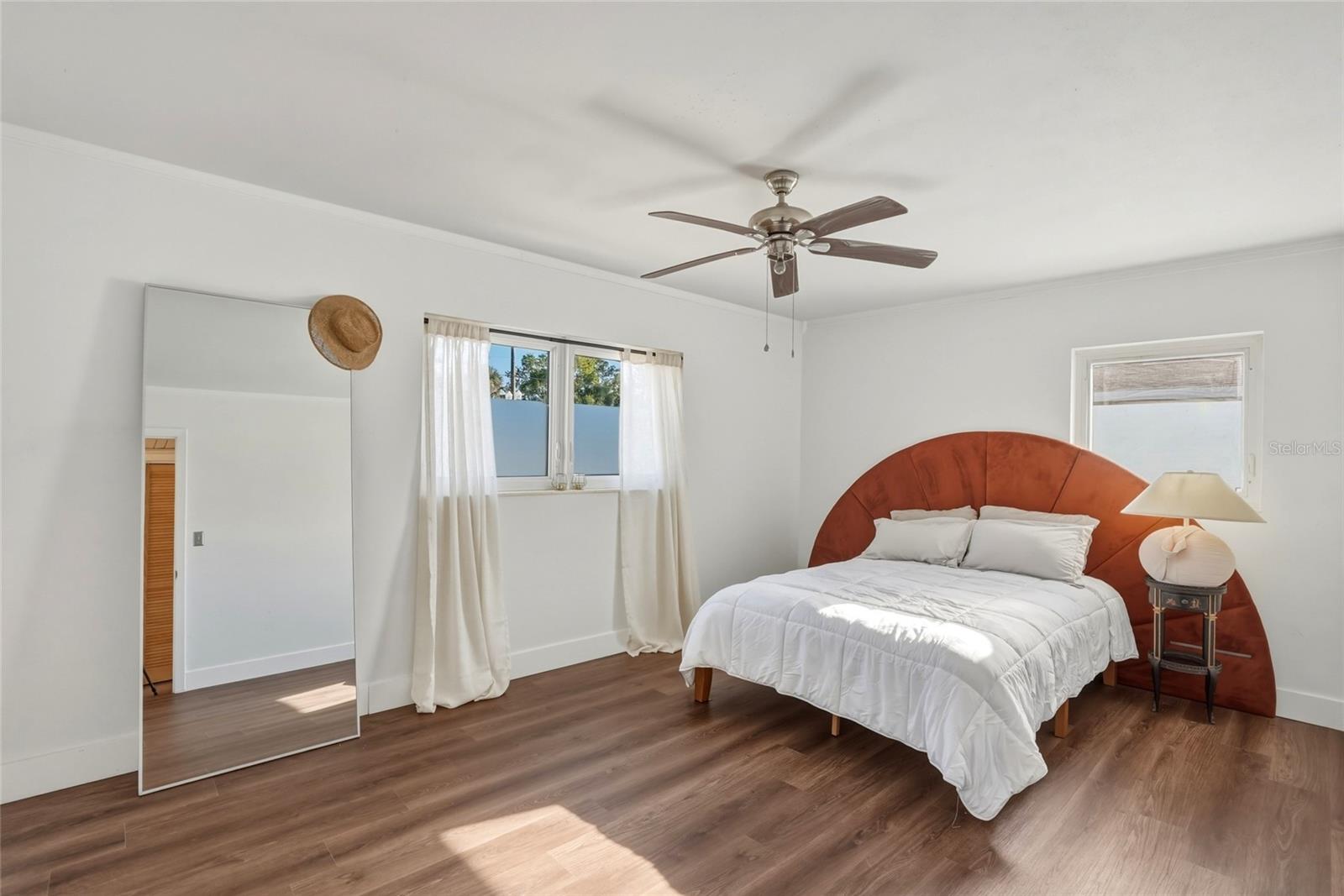 220 45 Ave, Saint Petersburg, FL 33705 photo