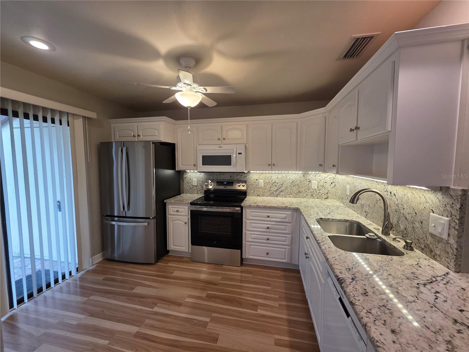 4045 Bluff Oak Ct, Palm Harbor, FL 34684 photo