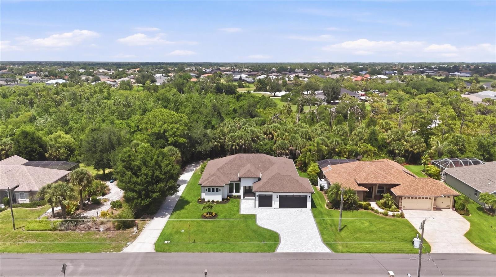 166 Medalist Rd, Rotonda West, FL 33947 photo