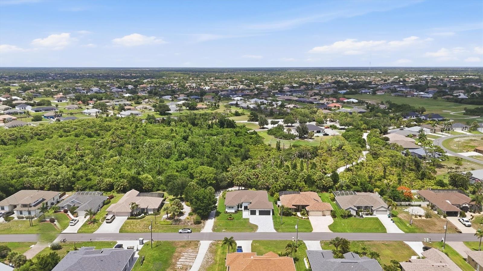 166 Medalist Rd, Rotonda West, FL 33947 photo
