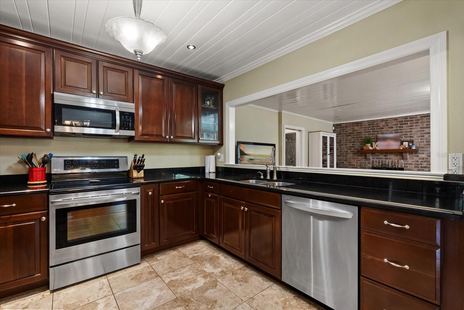 37 E Vanderbilt St, Orlando, FL 32804 photo