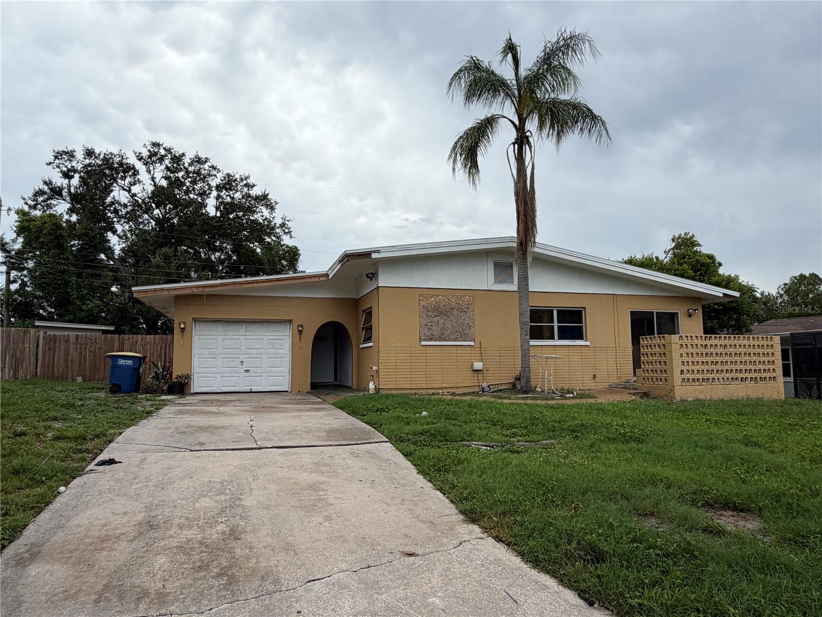 1330 Emily Ct, Clearwater, FL 33756