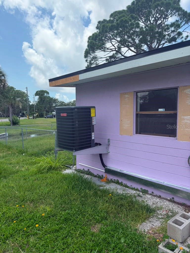 7235 Royal Palm Dr, New Port Richey, FL 34652 photo