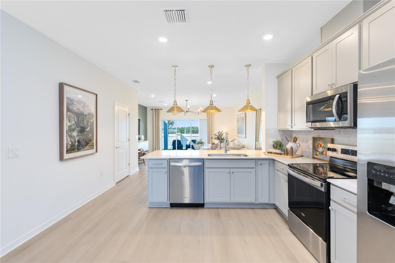 4356 Chester Spring Blvd, Davenport, FL 33837 photo