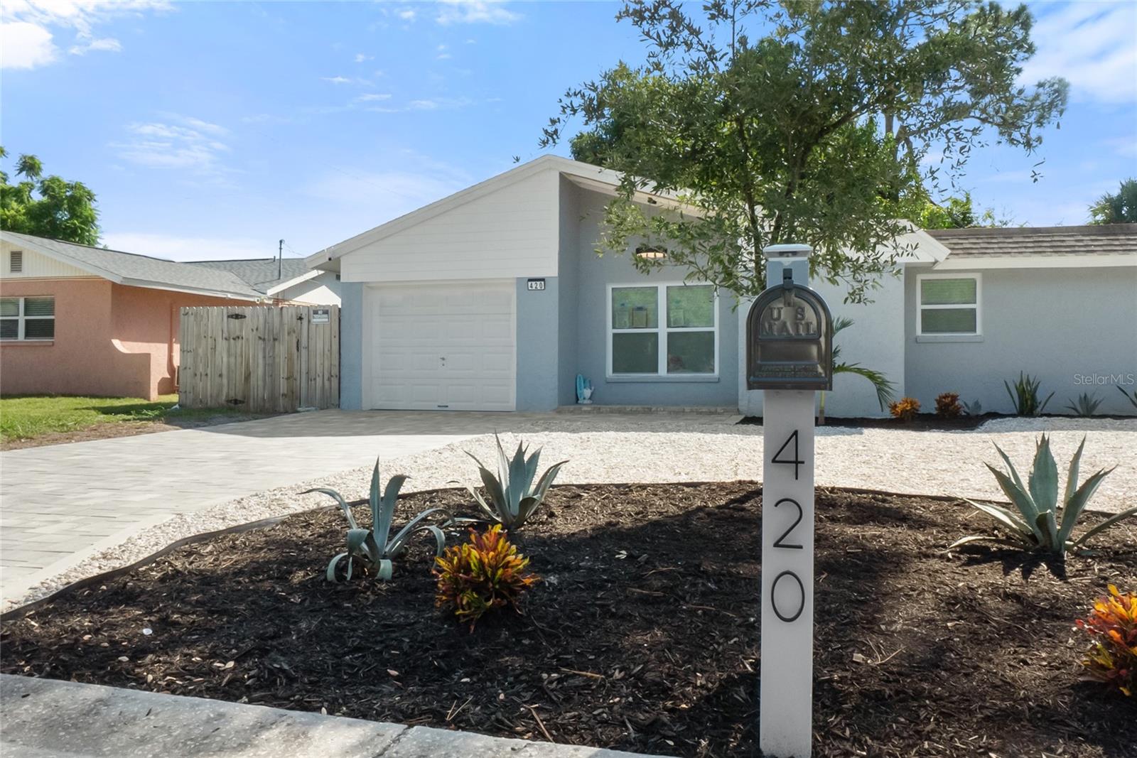 420 Melody Cir, Sarasota, FL 34237