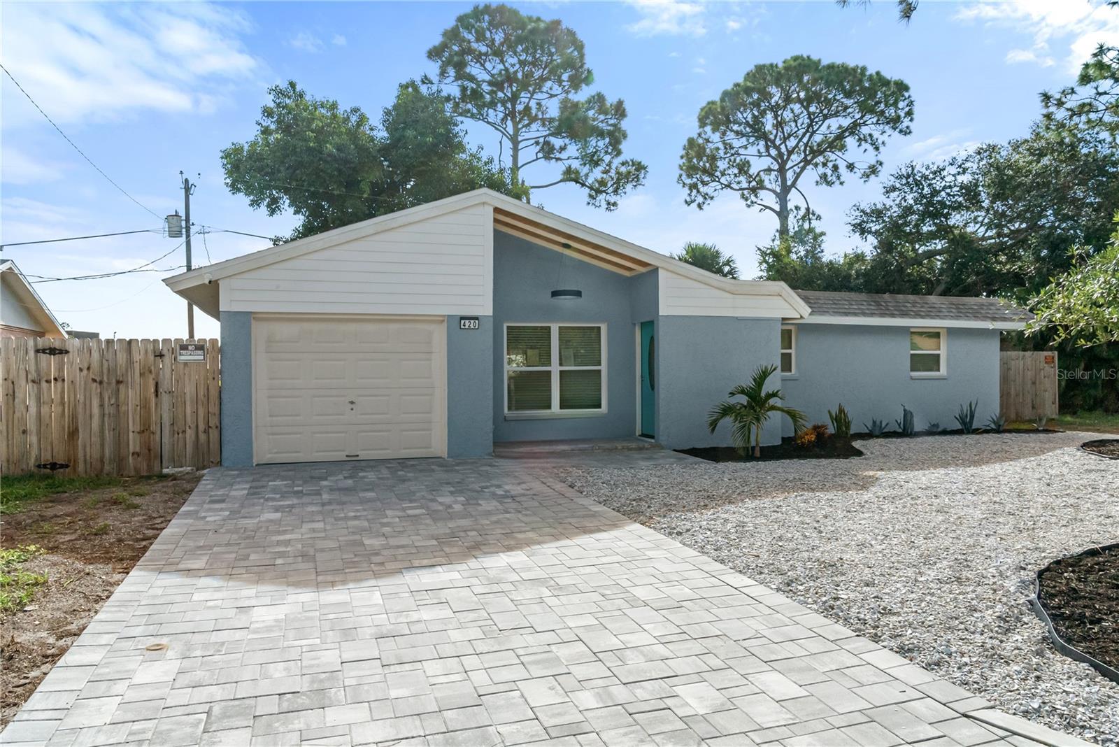 420 Melody Cir, Sarasota, FL 34237 photo