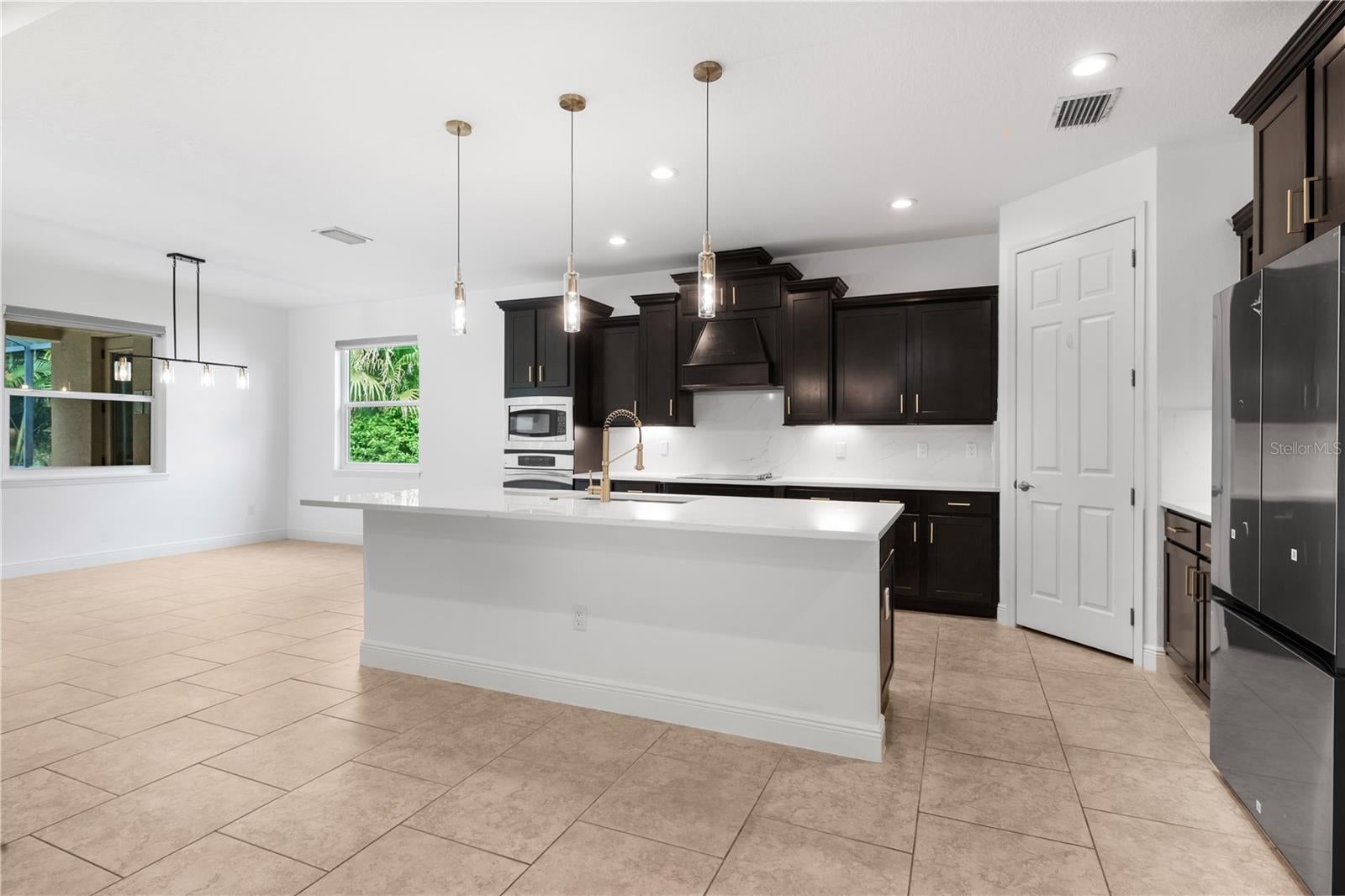 5790 Rock Dove Dr, Sarasota, FL 34241 photo