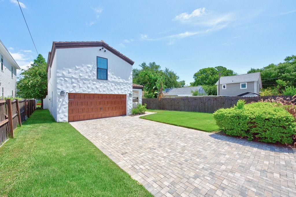 626 35 Ave, Saint Petersburg, FL 33704 photo
