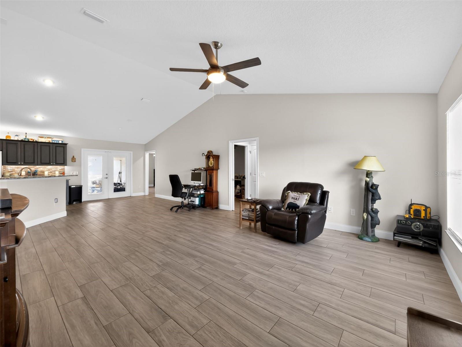 854 Fisher Rd, Ocklawaha, FL 32179 photo