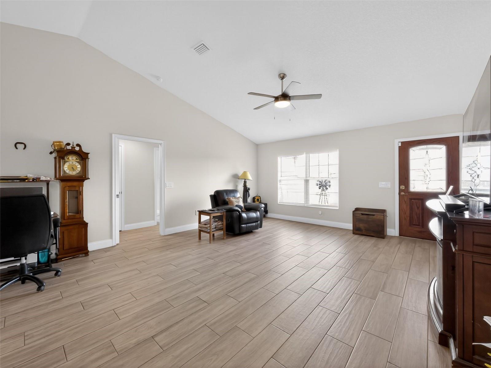 854 Fisher Rd, Ocklawaha, FL 32179 photo