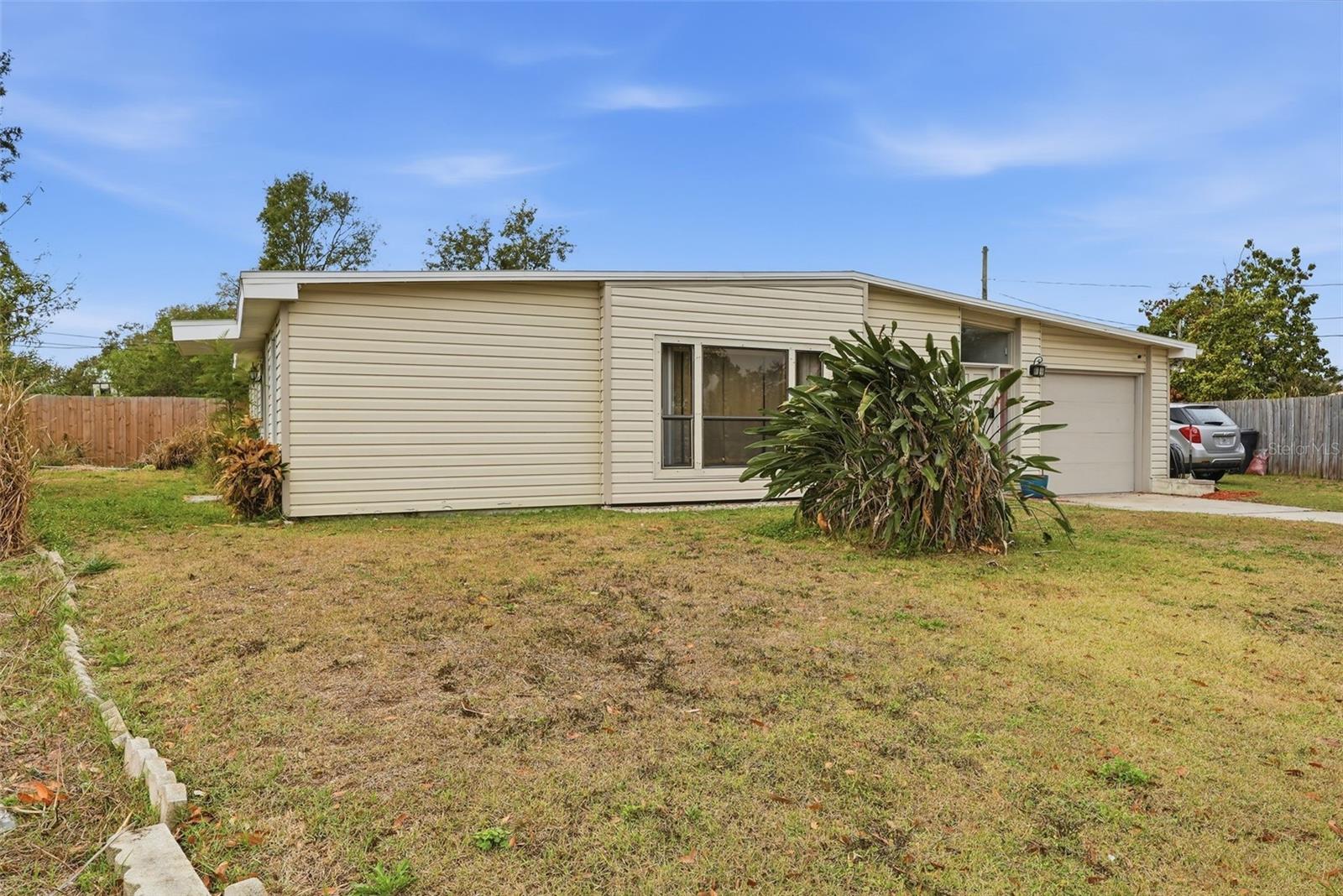1709 Carnegie Cir, Tampa, FL 33619 photo