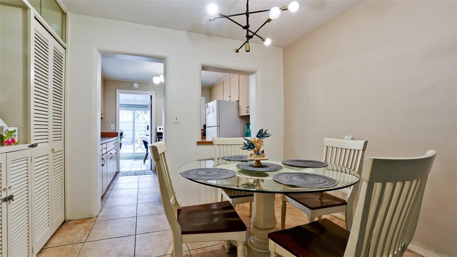 507 Madison Ct, Sarasota, FL 34236 photo