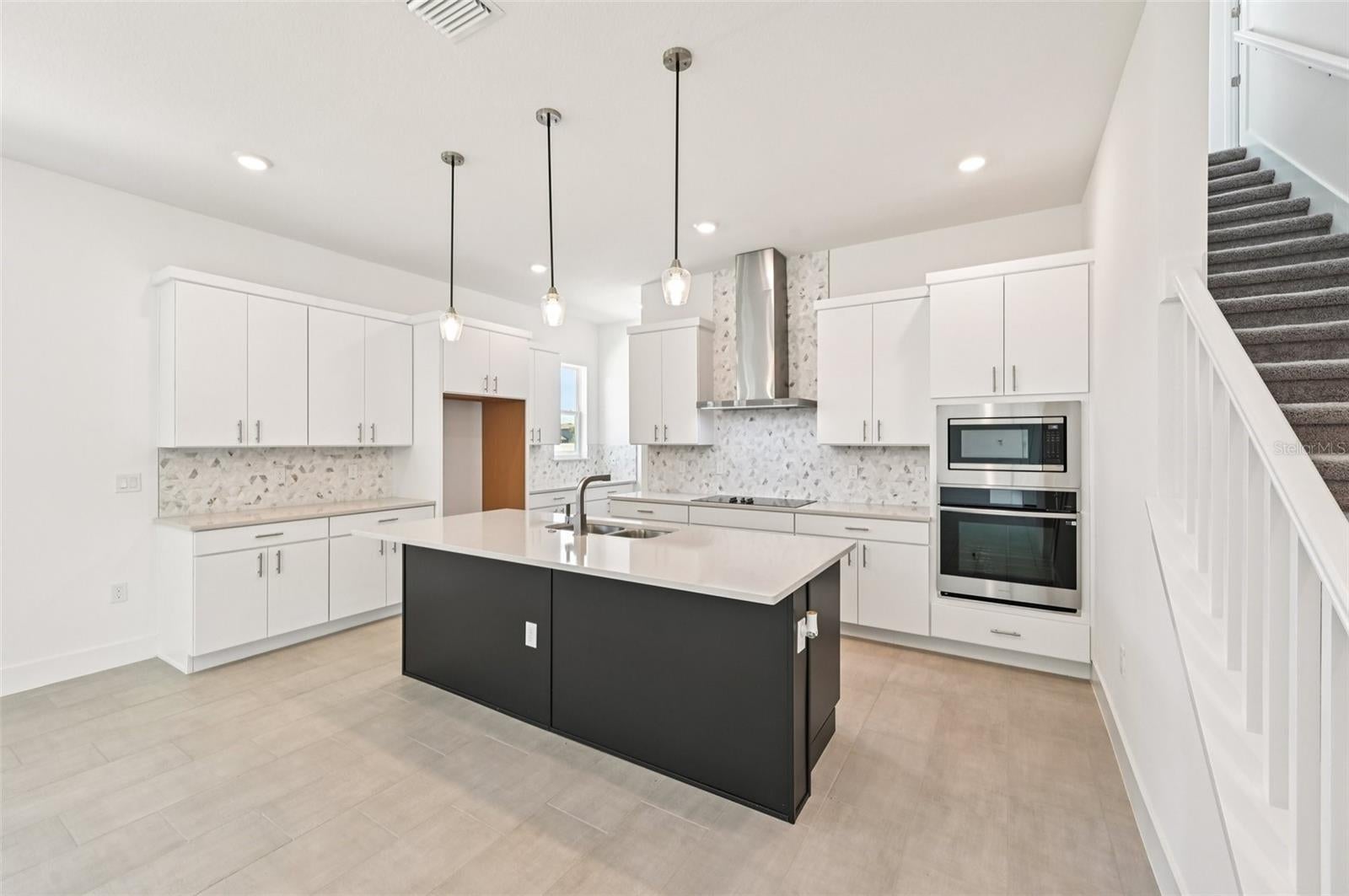 8230 Golden Beach Ct, Parrish, FL 34219 photo