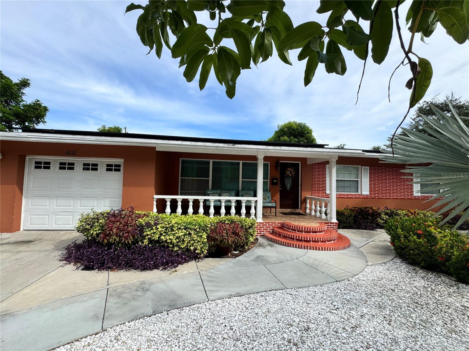 401 46 Ave, Saint Petersburg, FL 33705