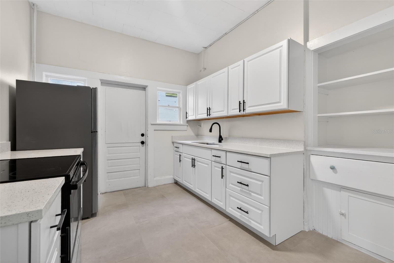 633 7 Ave, Saint Petersburg, FL 33701 photo