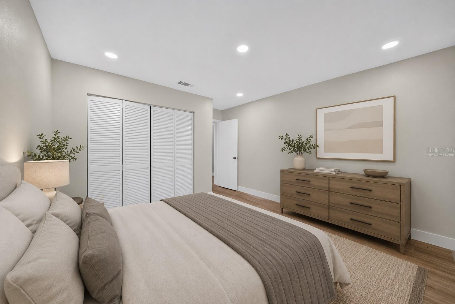 2007 59 Cir, Saint Petersburg, FL 33712 photo