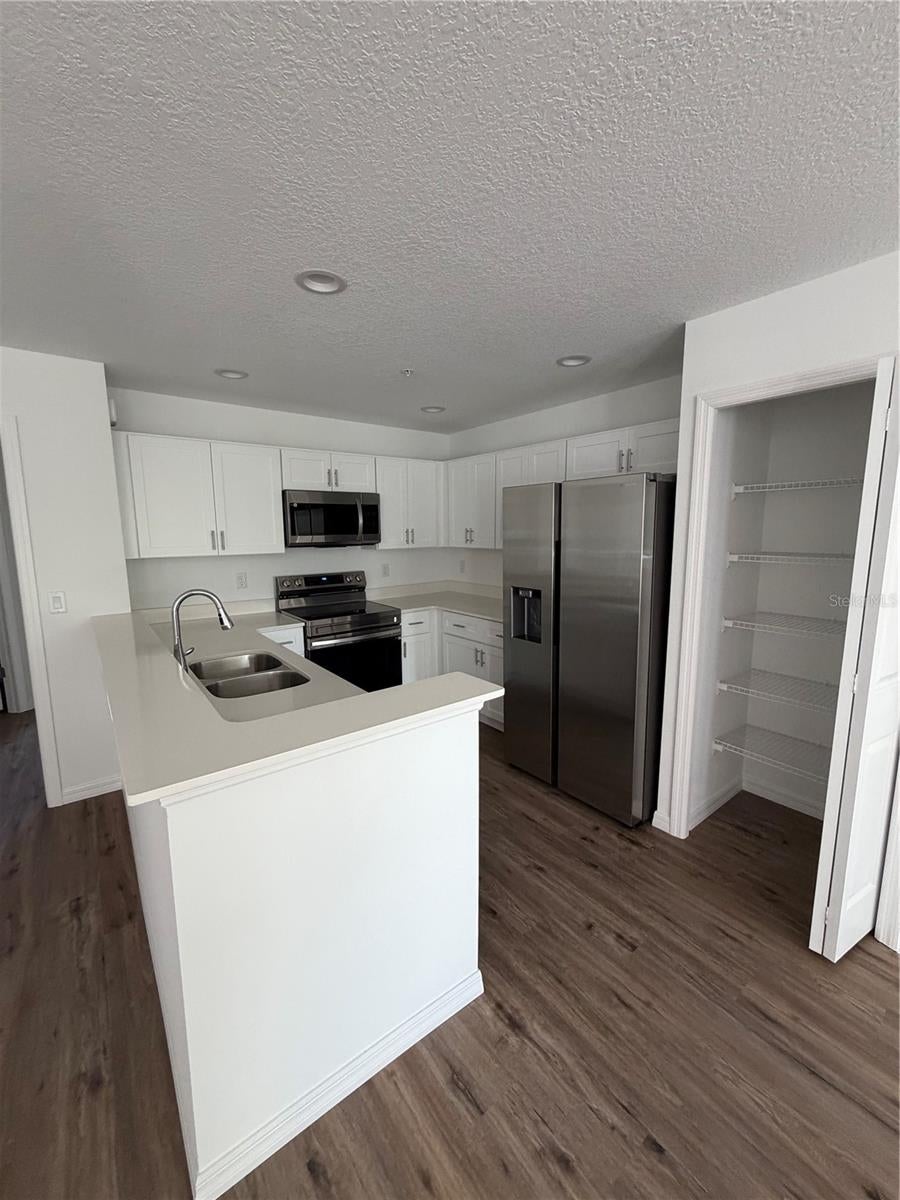 2575 6 Avenue Dr, Bradenton, FL 34208 photo