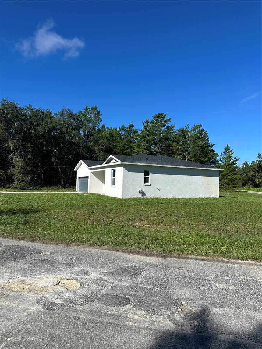 14 Fisher Ct, Ocklawaha, FL 32179 photo