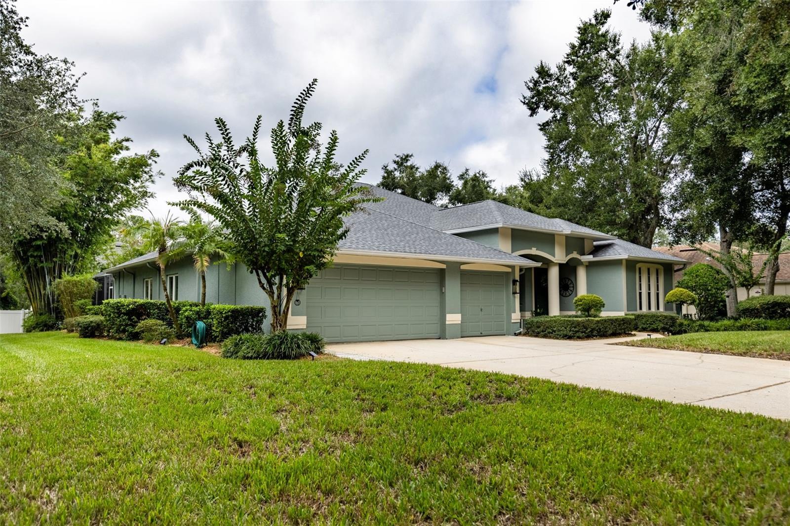 28 Camelot Ridge Dr, Brandon, FL 33511 photo