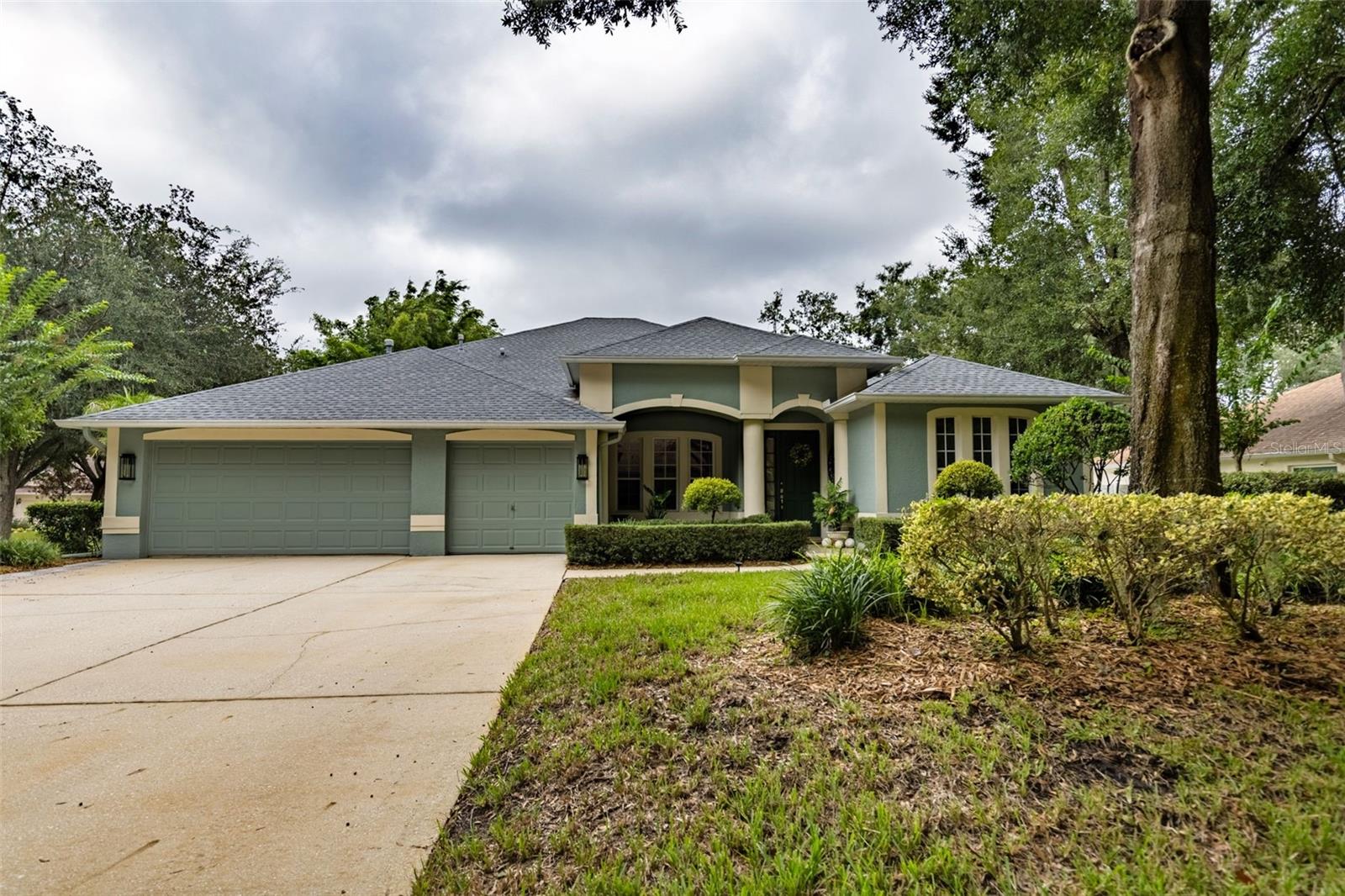28 Camelot Ridge Dr, Brandon, FL 33511 photo