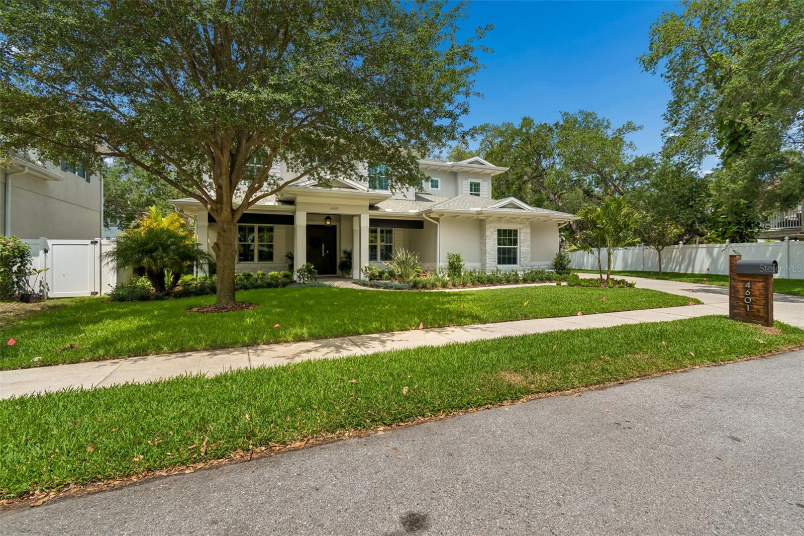 4601 S Esperanza Ave, Tampa, FL 33611 photo