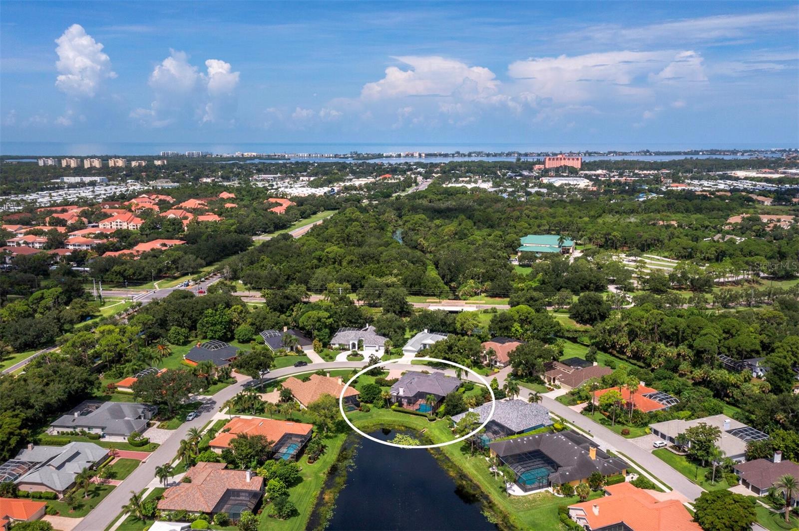 8615 Woodbriar Dr, Sarasota, FL 34238 photo