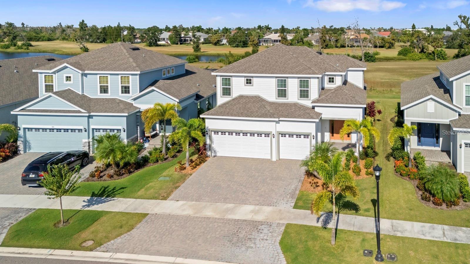 933 Signet Dr, Apollo Beach, FL 33572 photo