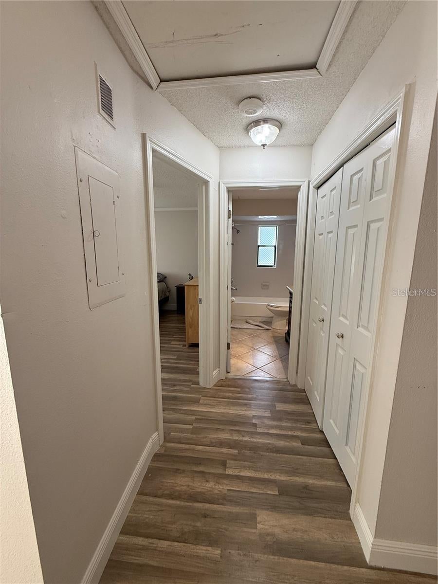 1200 Abbey Crescent Ln, Clearwater, FL 33759 photo