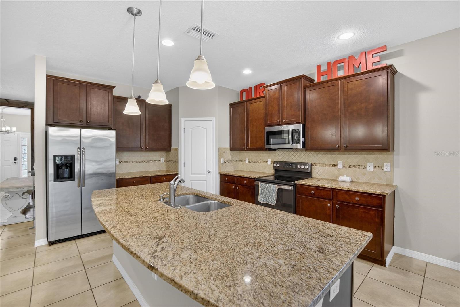 2819 Holly Bluff Ct, Plant City, FL 33566 photo