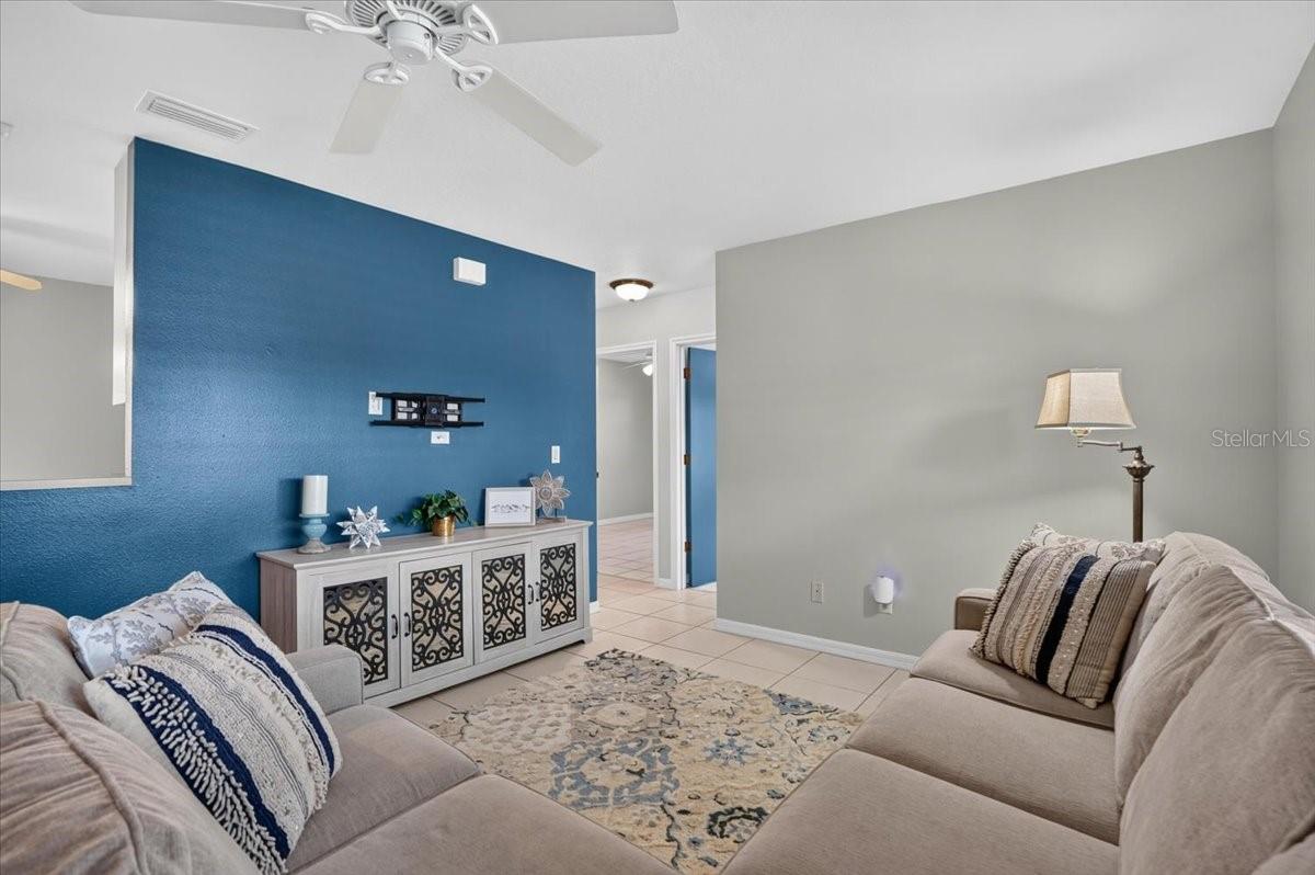879 E Seminole Dr, Venice, FL 34293 photo