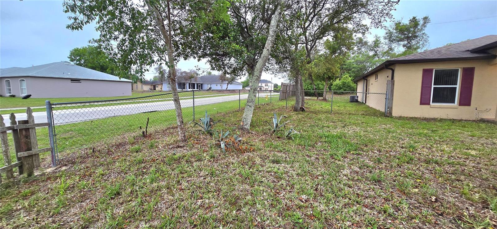 2729 Sweet Spring St, Deltona, FL 32738 photo