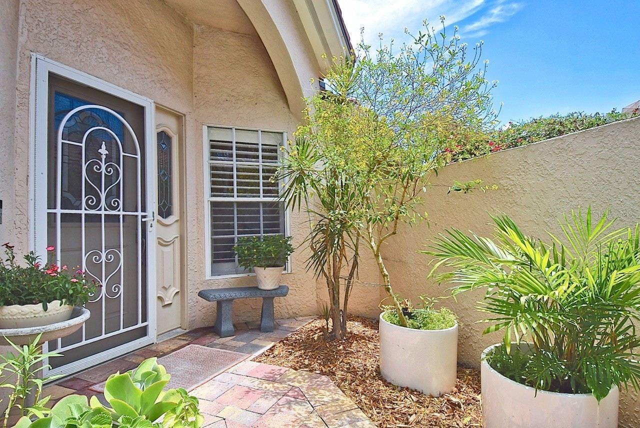 3890 Lyndhurst Ct, Sarasota, FL 34235 photo