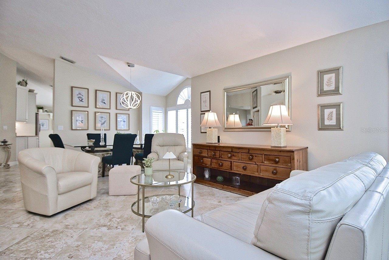 3890 Lyndhurst Ct, Sarasota, FL 34235 photo