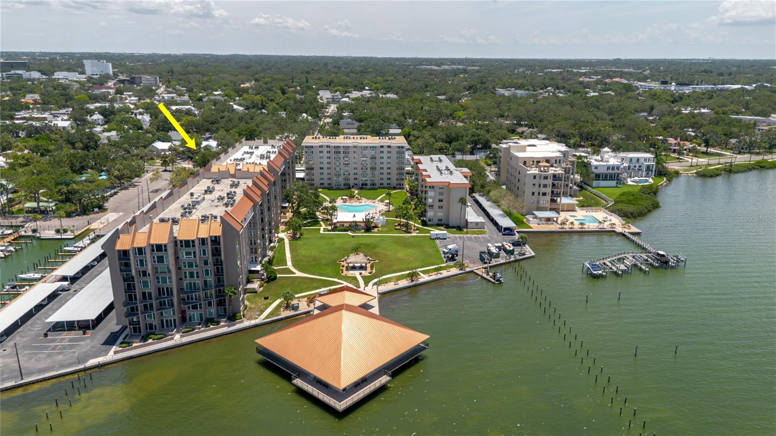 632 Edgewater Dr, Dunedin, FL 34698